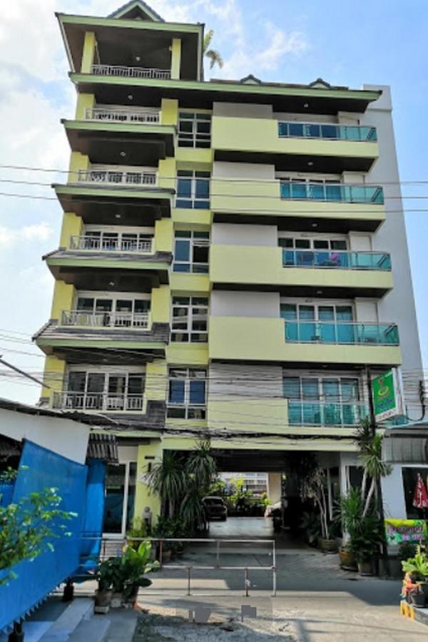 Oyo 1097 Thep Apartment Pattaya Exterior foto